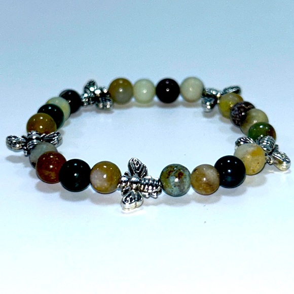 Handmade Bumble Bee Charm Bracelet with Natural Indian Agate Stones! - Picture 5 of 5